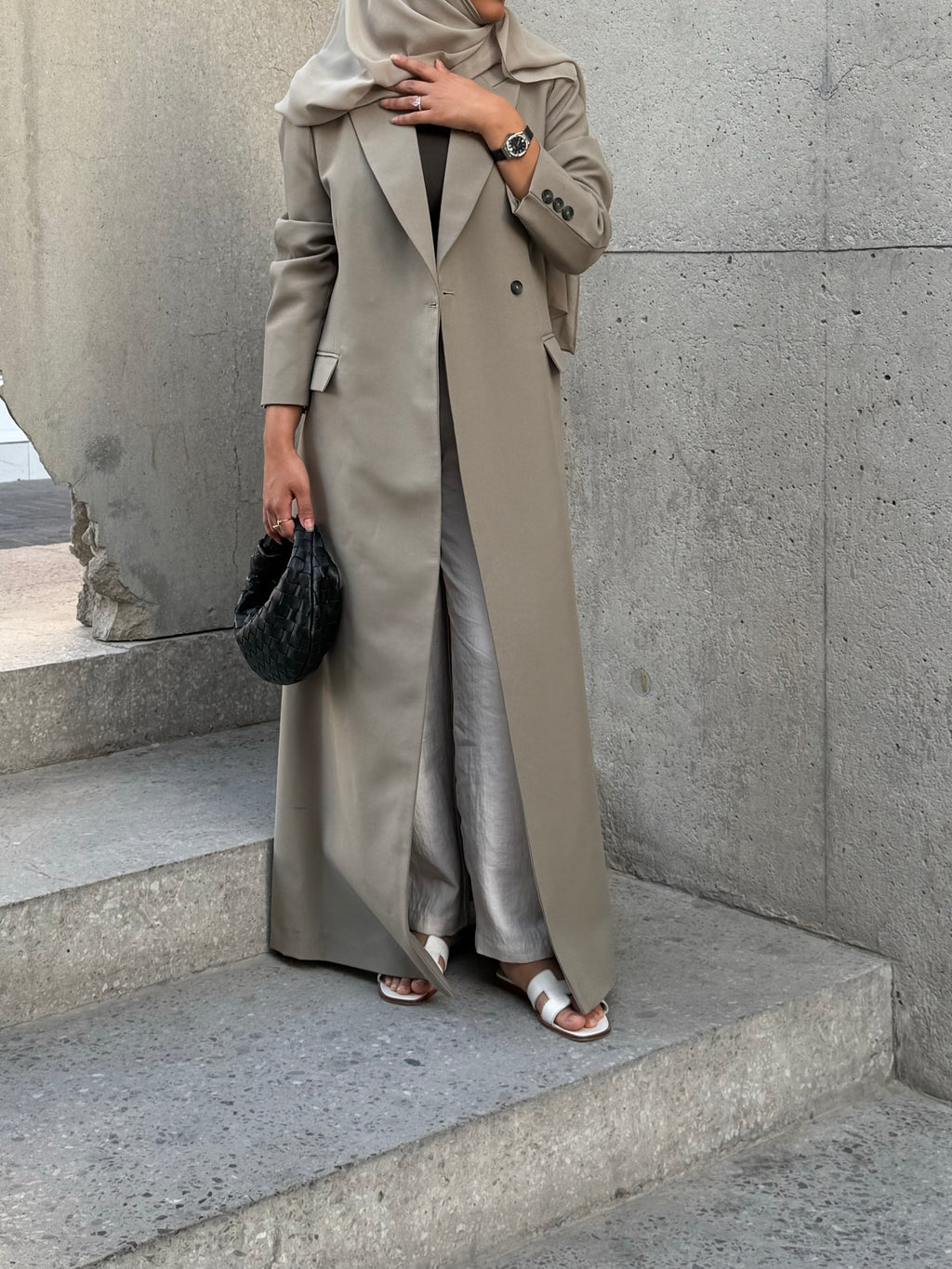 Lined crepe abaya, blazer cut -Grey