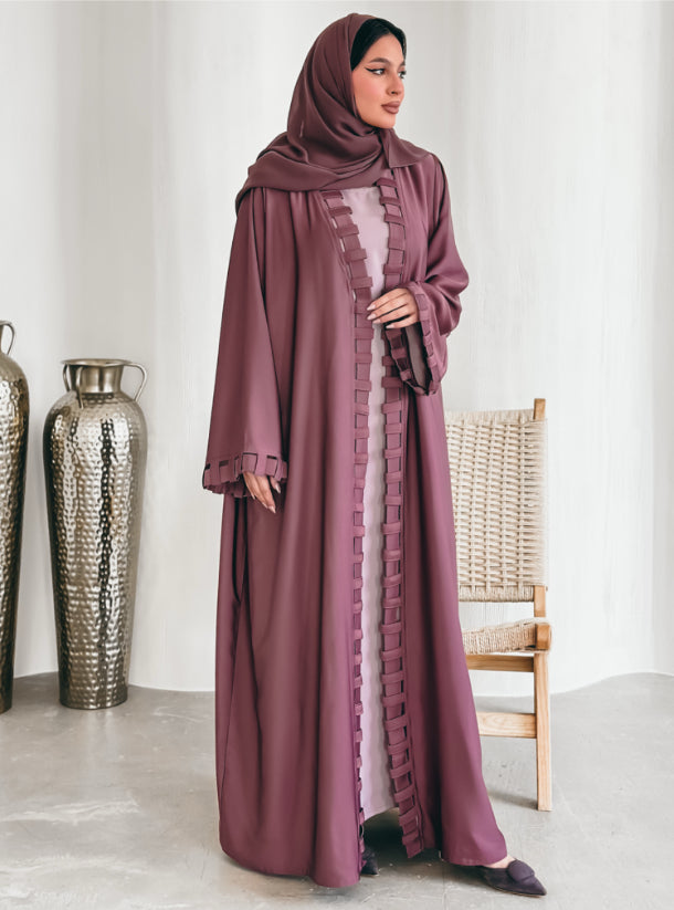 Plump Abaya with matching Inner Dress