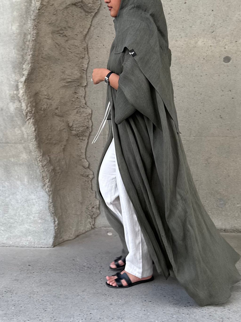 Turkish linen abaya, half-bisht cut - Green