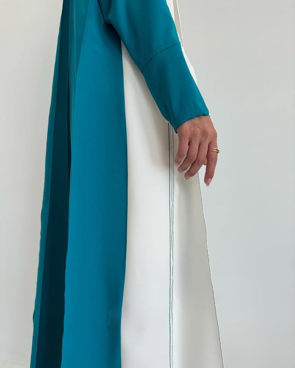 Crepe stitched klosh abaya - Teal