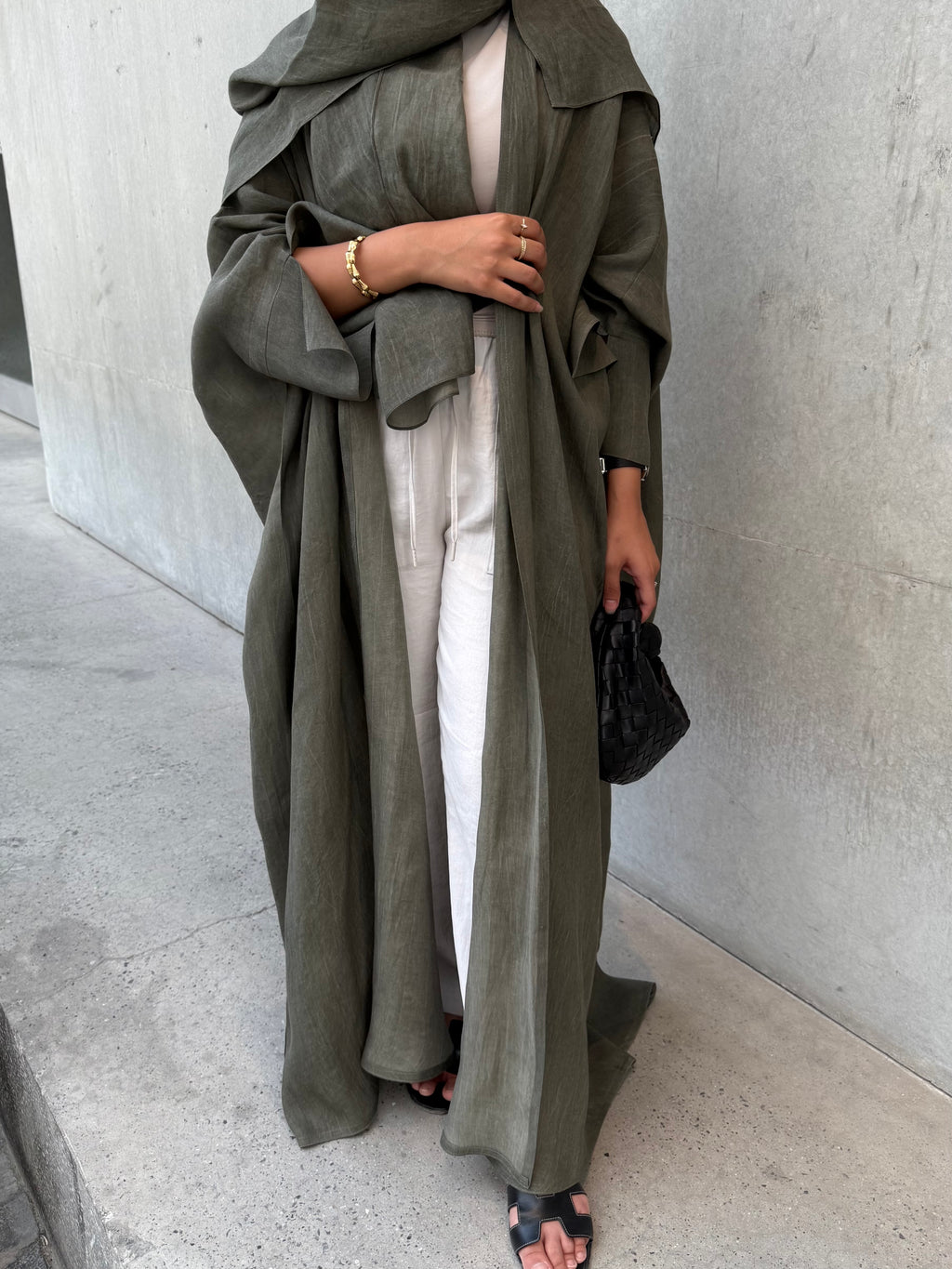 Turkish linen abaya, half-bisht cut - Green