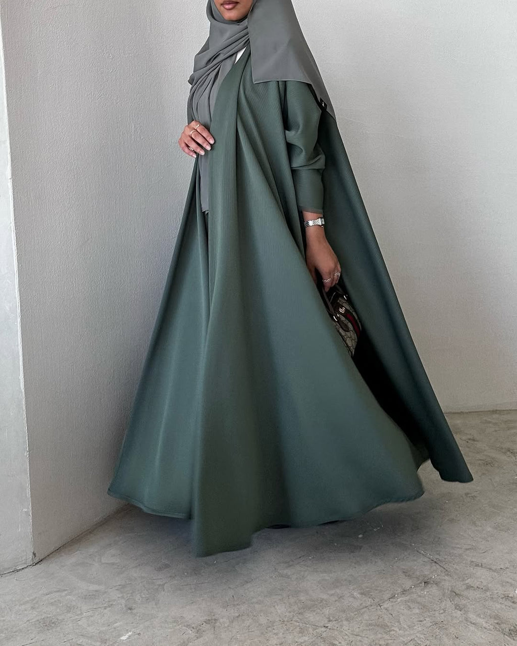 Cloche Cut Abaya - Green