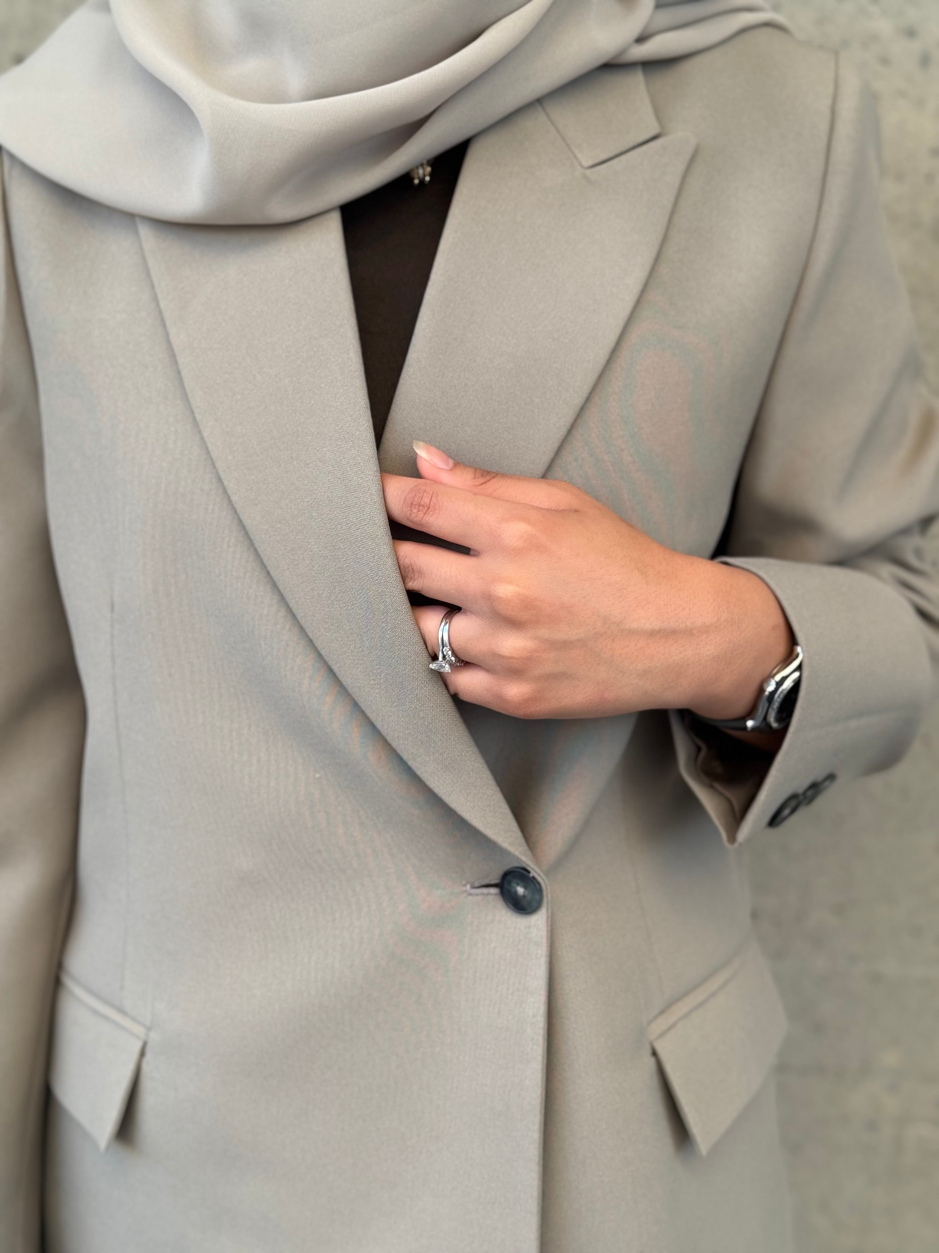 Lined crepe abaya, blazer cut -Grey