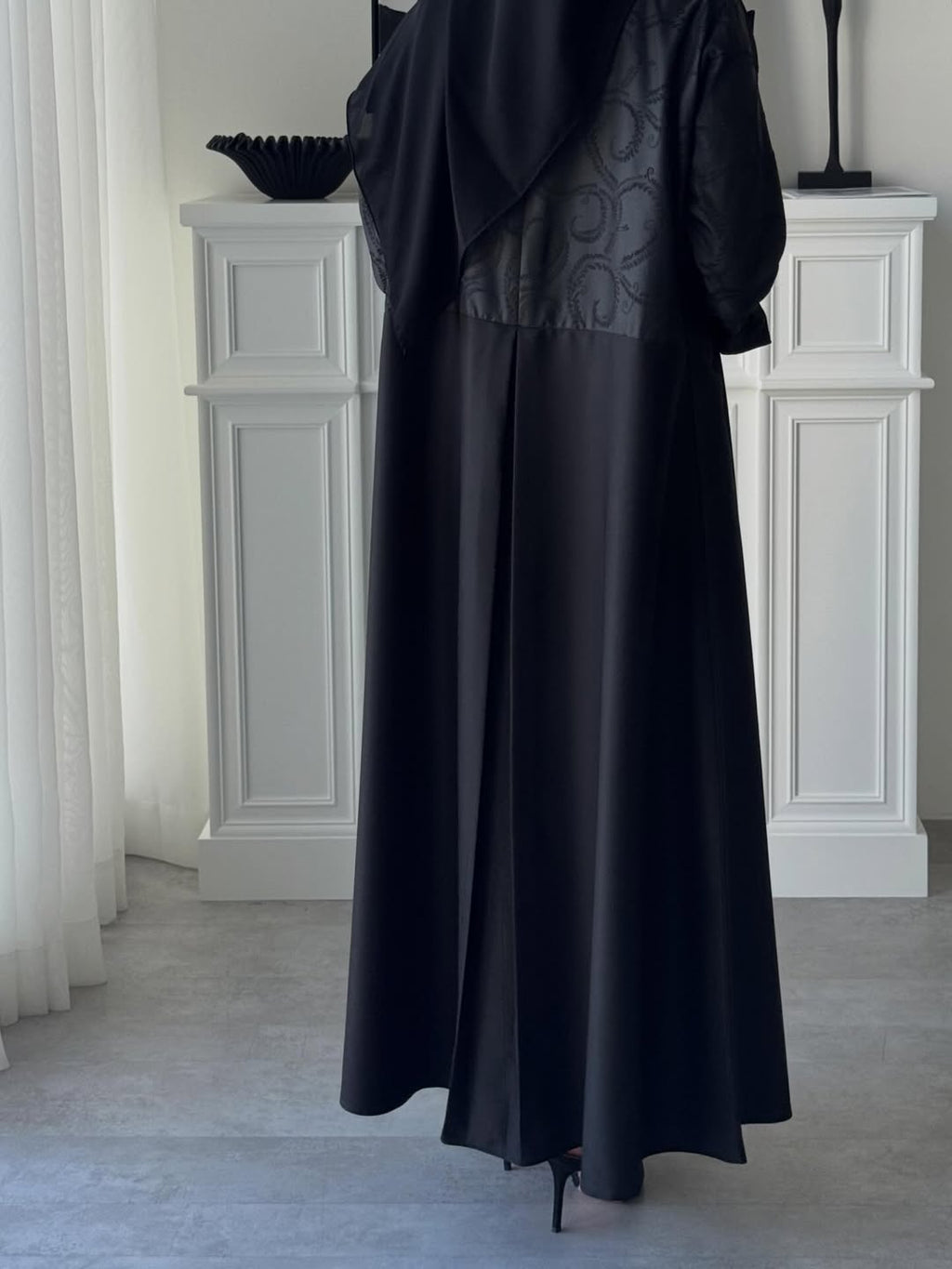 Elegant Two-Tone Open Abaya with Textured Overlay, black