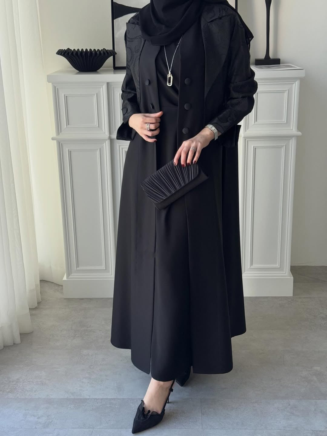 Elegant Two-Tone Open Abaya with Textured Overlay, black