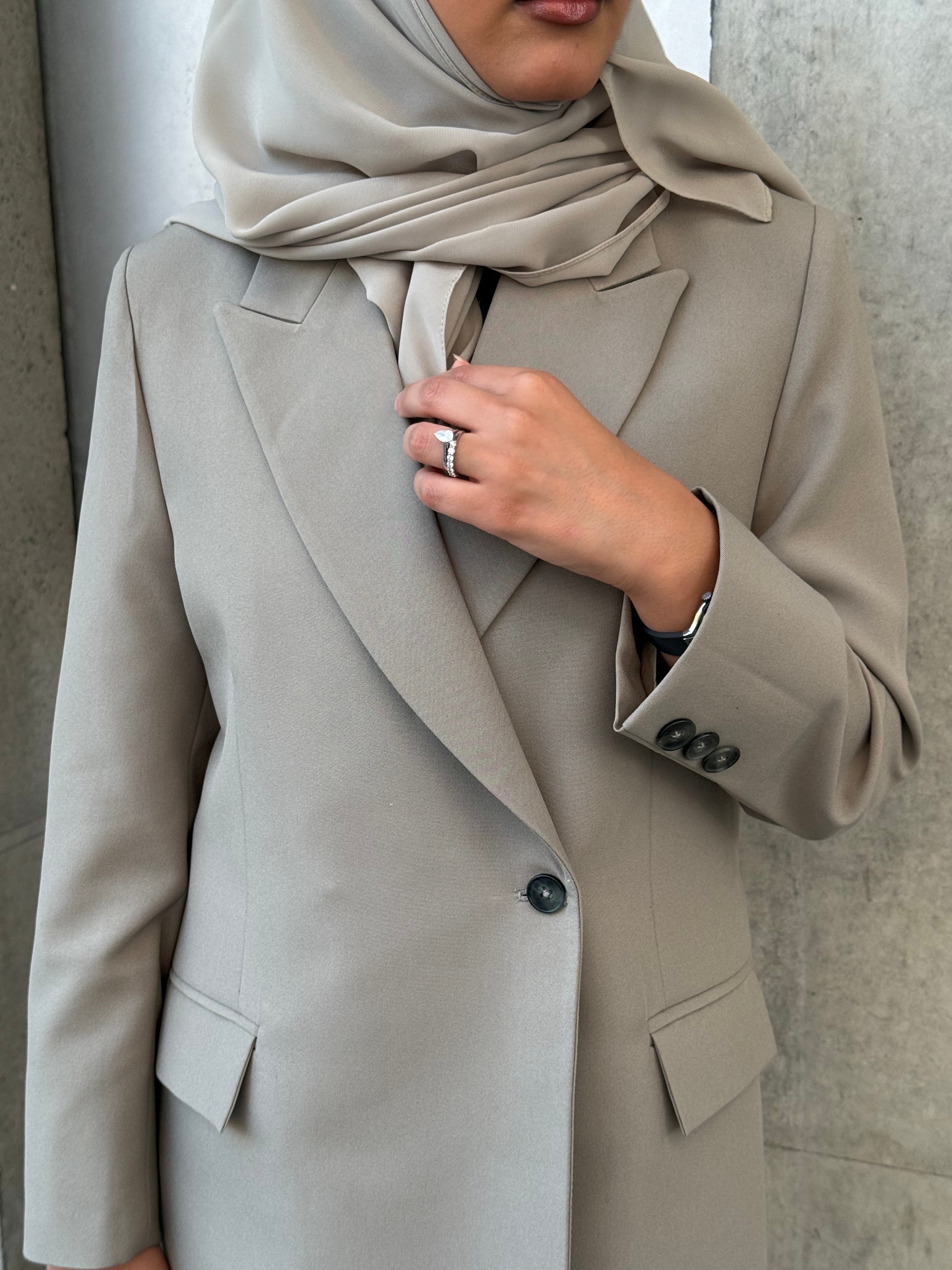 Lined crepe abaya, blazer cut -Grey