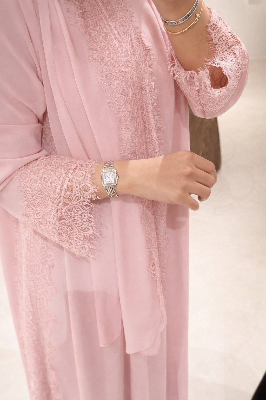Abaya with Lace details Pink