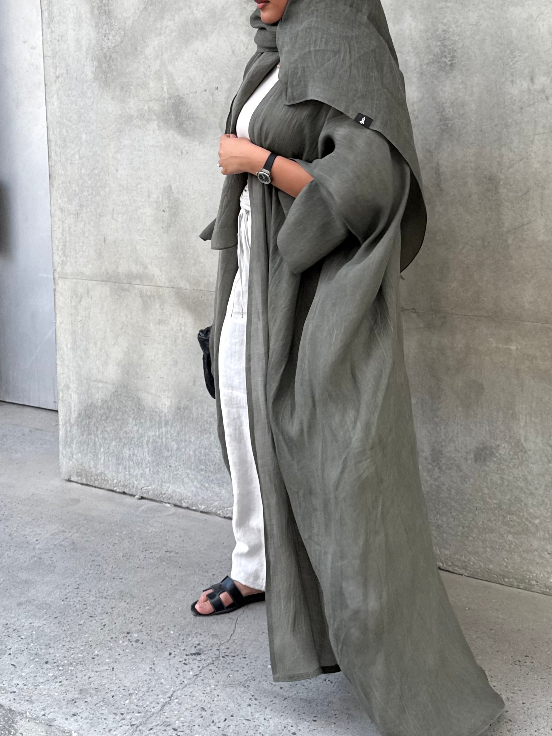 Turkish linen abaya, half-bisht cut - Green