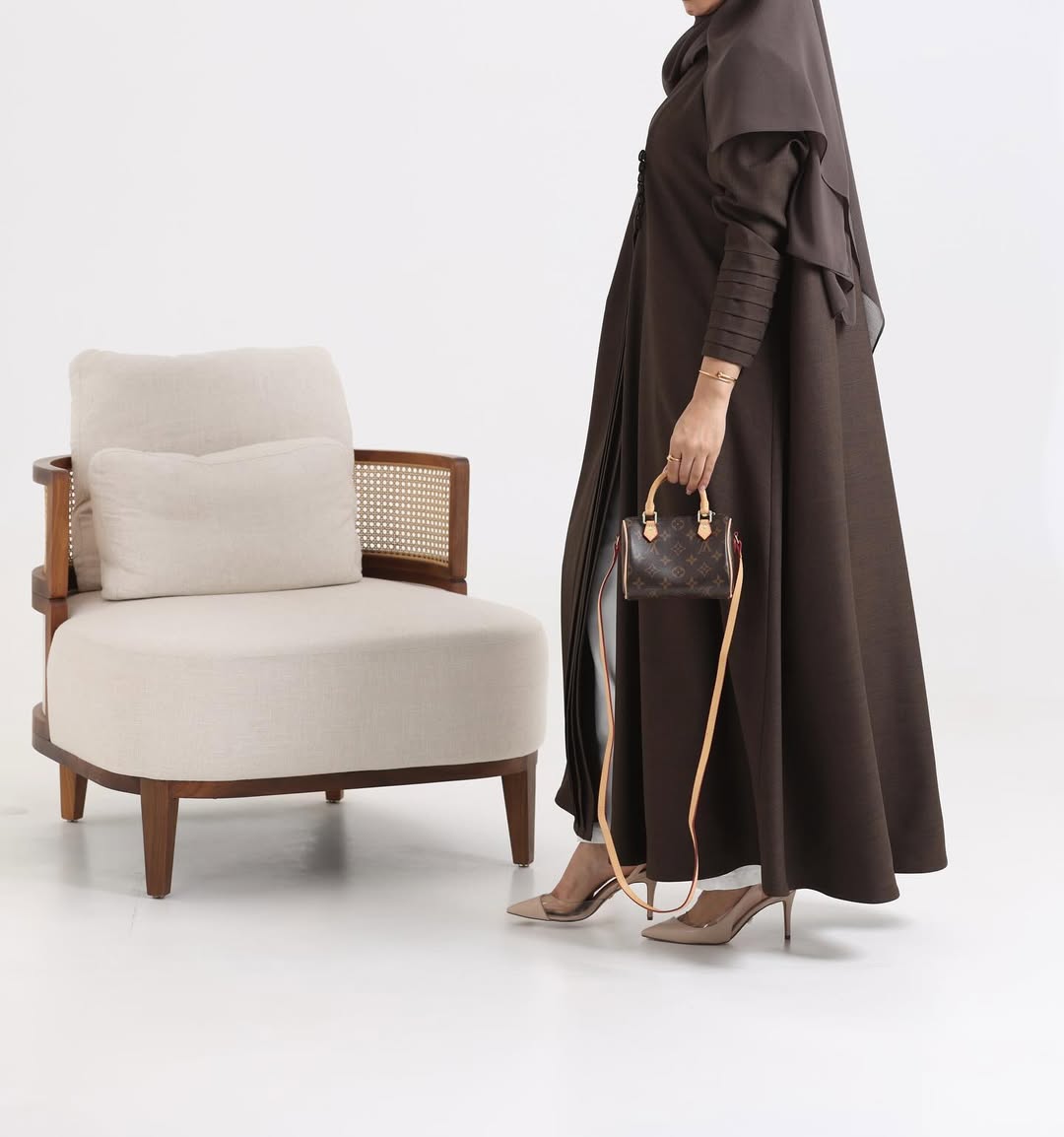 Brow Crepe pattern details Abaya
