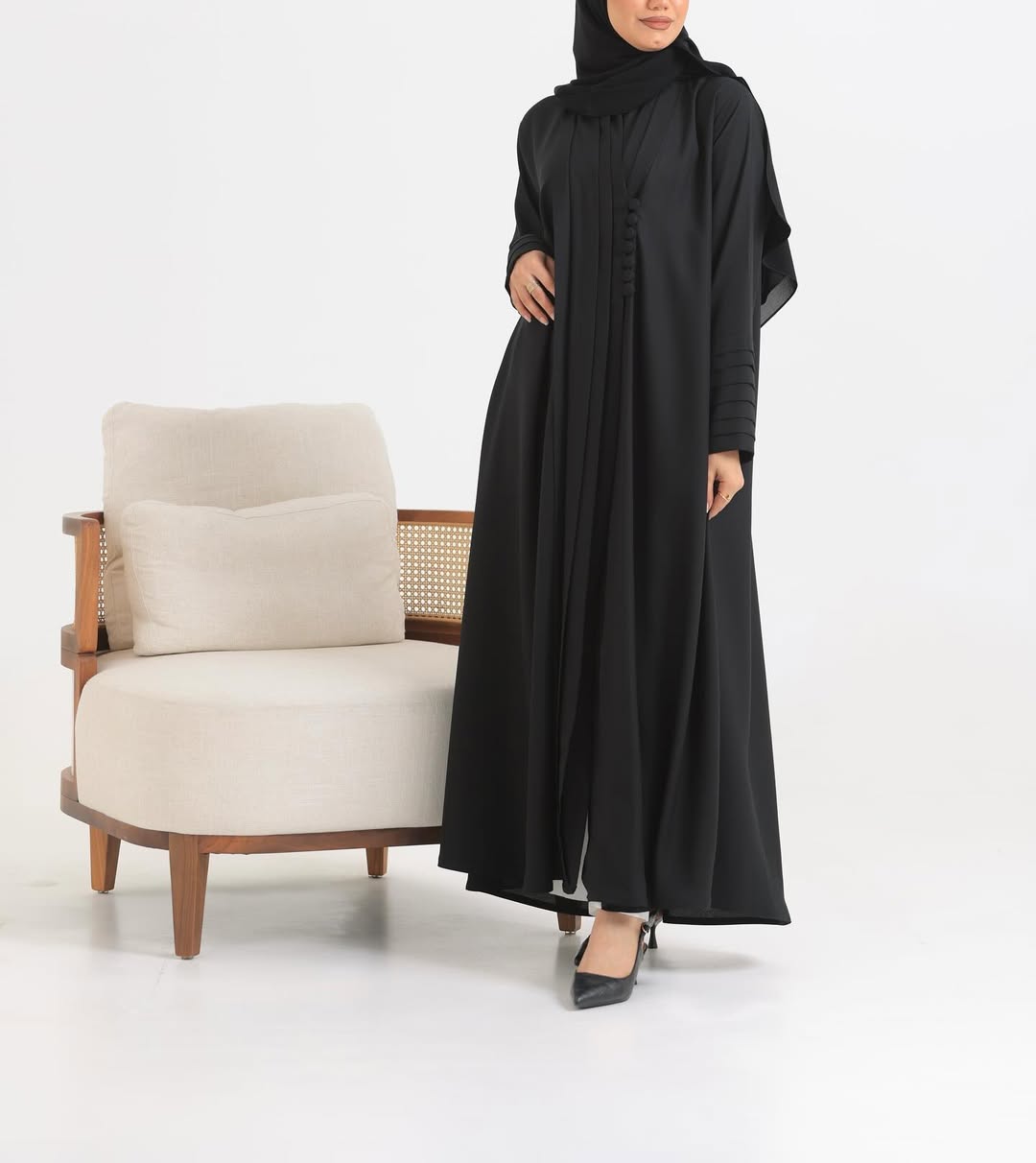 Black Crepe pattern details Abaya